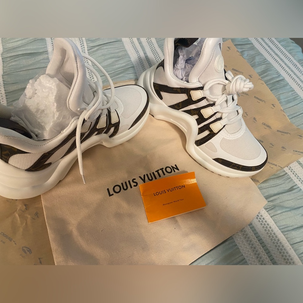 Louis Vuitton White and Brown Size 37 - Picture 6 of 8